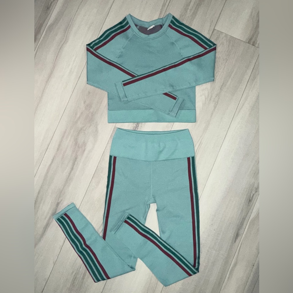 Fabletics active set  Teal and Red Striped Bottoms women’s small